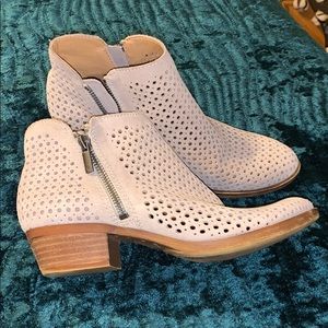Lucky Brand- low calf boots. Like new. Sz 61/2